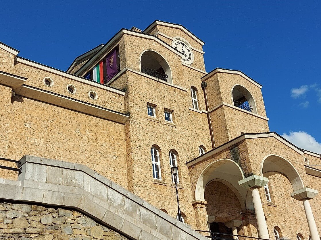 Художествена галерия „Борис Денев“ отново отвори врати